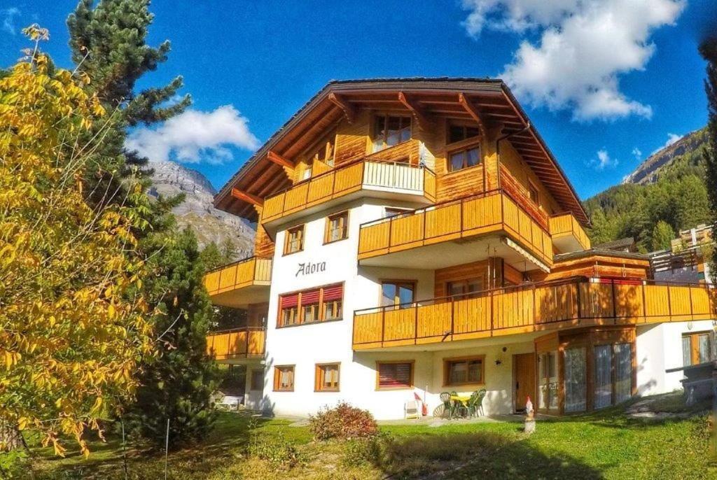 Haus Adora *